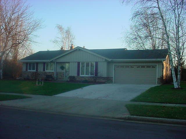 843 Sunset Dr., Hartford, WI 53027