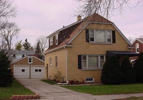 2211 N Lefeber Ave., Wauwatosa, WI 53213