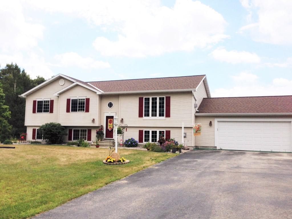 W2203 Jenny Ln, Peshtigo, WI 54143