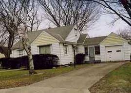 4542 N 105th St., Wauwatosa, WI 53225