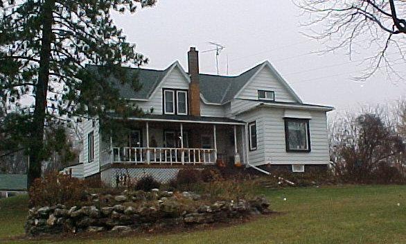 16375 Hedge Rd., Adrian, WI 54660
