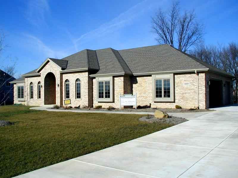 6428 Horseshoe Ln., Caledonia, WI 53402