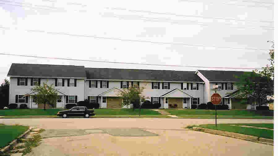 419 E Monroe Ave., Hartford, WI 53027