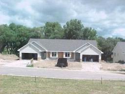 1036 Stillwater Ln., Hartford, WI 53027