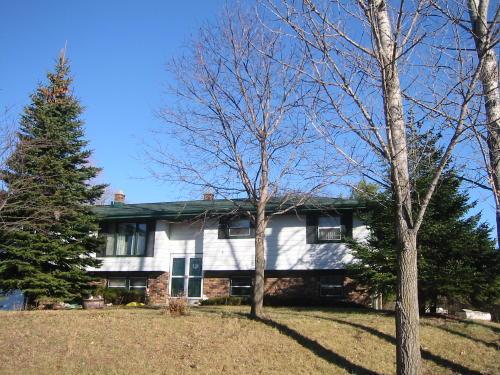 718 Penbrook Way, Hartland, WI 53029