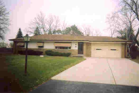 3880 Dale Dr., Brookfield, WI 53005