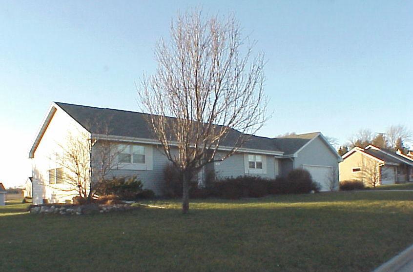 506 S Devendorf St, Elkhorn, WI 53121