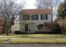 2645 N 95th St, Wauwatosa, WI 53226