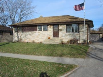 10412 W Rohr Ave, Milwaukee, WI 53225