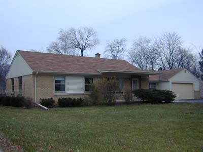 4454 N 107th St, Wauwatosa, WI 53225