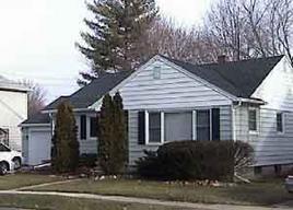 303 S Maple St., Oconomowoc, WI 53066