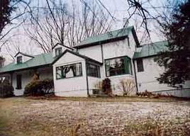 933 Keup Rd, Cedarburg, WI 53012