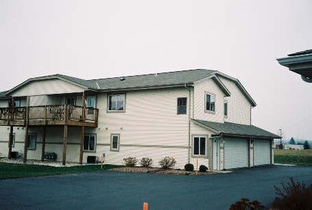 637 Beau's Bay #4, Slinger, WI 53086