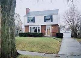 2652 N 82nd St., Wauwatosa, WI 53213