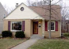 6067 N Shoreland Ave, Whitefish Bay, WI 53217