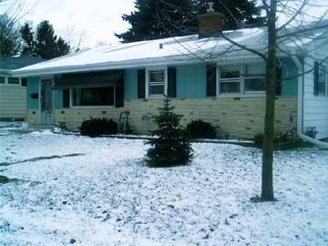 910 Sunset Dr., West Bend, WI 53095