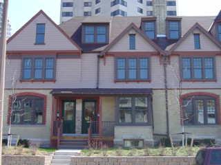 1630 N Farwell Ave, Milwaukee, WI 53202