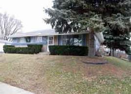 1521 Victoria Dr., Waukesha, WI 53186