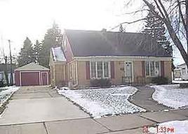 925 South St, Racine, WI 53402