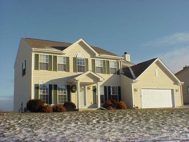 1143 River Walk Ct., Pewaukee, WI 53072