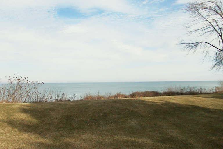 6447 Charles St, Caledonia, WI 53402