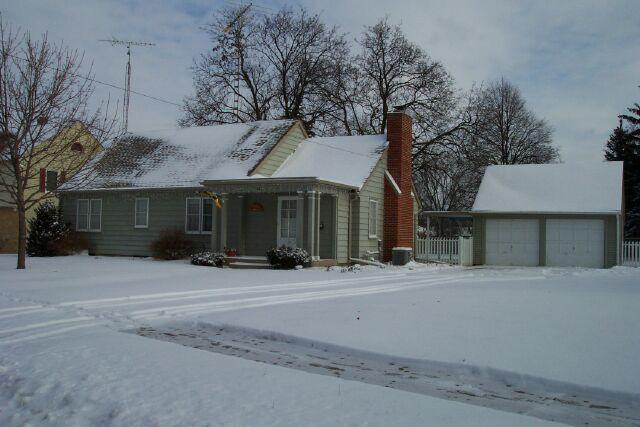 148 N Elmwood, Burlington, WI 53105