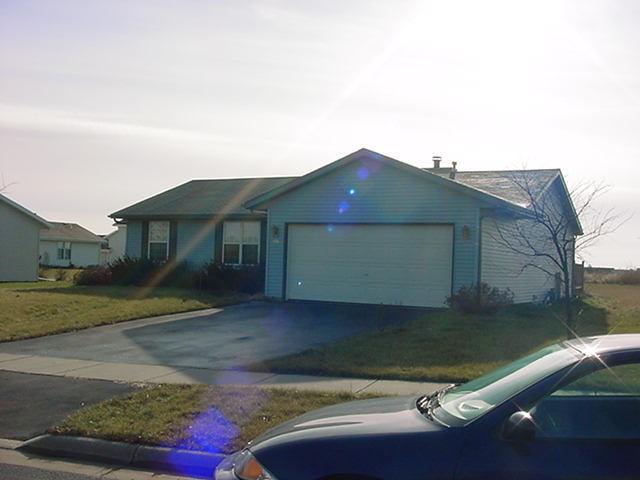 1316 Whispering Pines Dr., Delavan, WI 53115