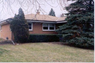 5838 W Ester Pl., Brown Deer, WI 53223