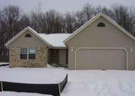416 Ridgefield Pass, Hartford, WI 53027