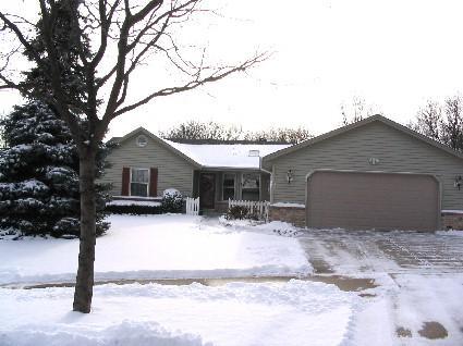 2109 Park View Ct., Waukesha, WI 53188