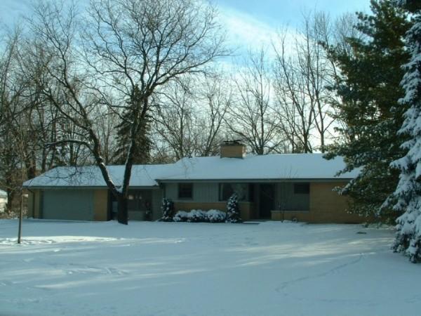 12945 Oriole Ln, Brookfield, WI 53005
