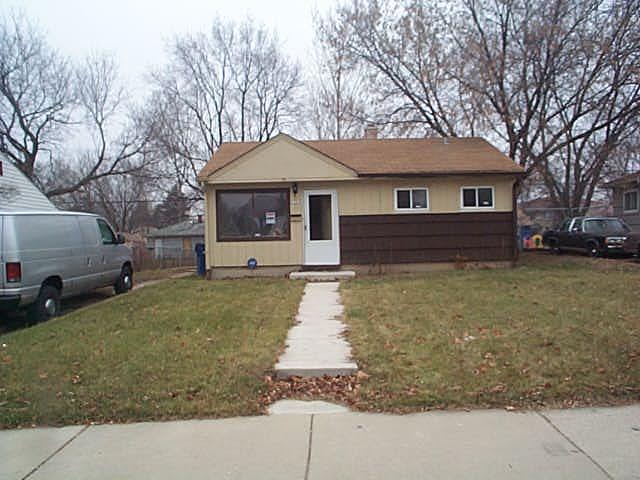 5725 N 61st St, Milwaukee, WI 53218