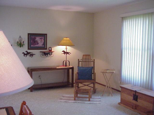 3018 W Briarwood Dr., Franklin, WI 53132