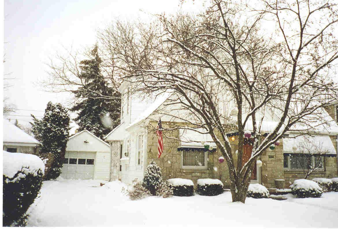 846 Robertson St., Wauwatosa, WI 53213