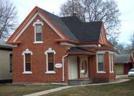 1023 S 6th St., La Crosse, WI 54601