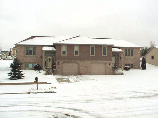 905 W Monroe, Hartford, WI 53027