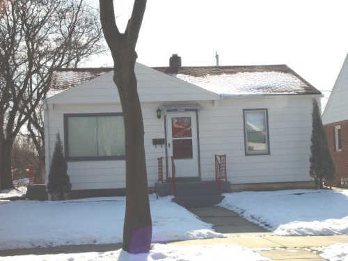 1037 E Ohio Ave., Milwaukee, WI 53207