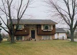 7810 S Country Ct., Mukwonago, WI 53149