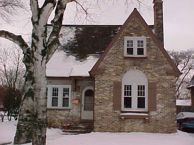 5701 N Bay Ridge, Whitefish Bay, WI 53217