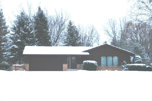 10633 W Bridge, Cedarburg, WI 53012