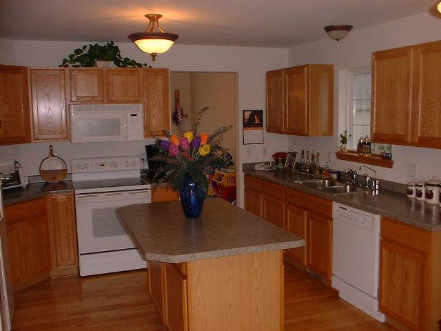 3635 Stillwater Cir., Waukesha, WI 53189