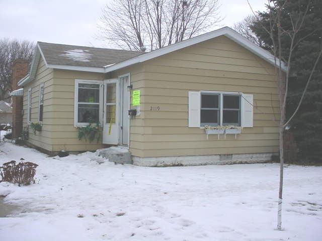 2119 Charles St, La Crosse, WI 54603