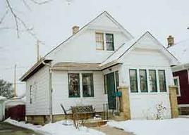 6608 W Powell Pl., Wauwatosa, WI 53213