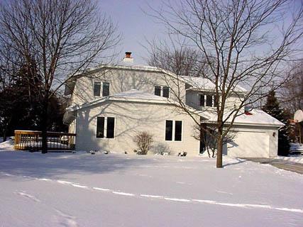 1205 Hawthorne Ridge Dr., Brookfield, WI 53045