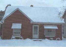 134 W Roberta Ave, Waukesha, WI 53186