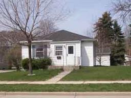 2022 Dwight St., Racine, WI 53403