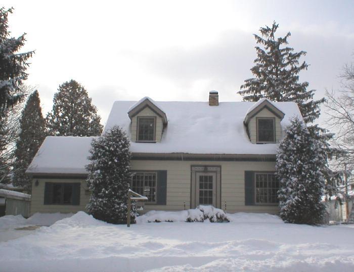 2125 Randolph Ave., New Holstein, WI 53061