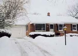 11122 W Hope Ave, Wauwatosa, WI 53222