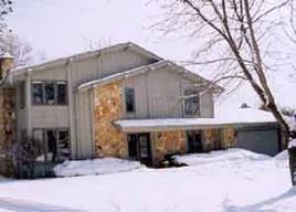 2526 W Wending Ct., Glendale, WI 53209