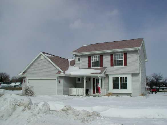 8632 Queensbury Ln, Sturtevant, WI 53177